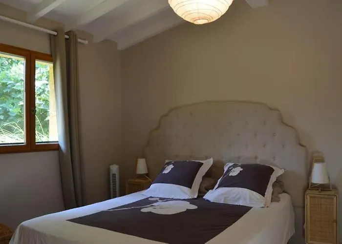 Le Pigeonnier * Flaujagues